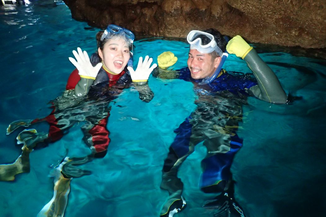 観光スポット 沖縄 青の洞窟 てぃん 公式 恩納村観光協会webサイト